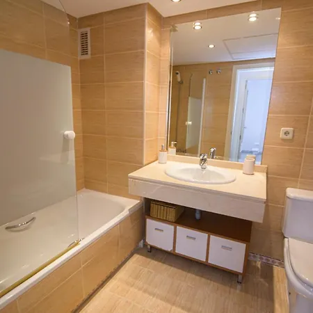 La Dama De Noche - Puerto Banus * ماربيا